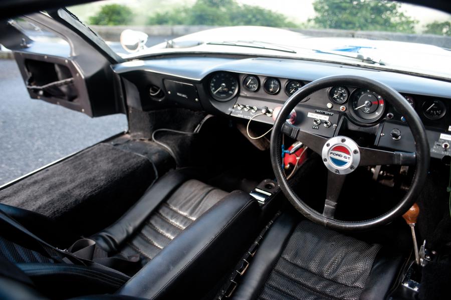  Ford GT40 (Mk I) 1967 года  (фото 16 из 34)